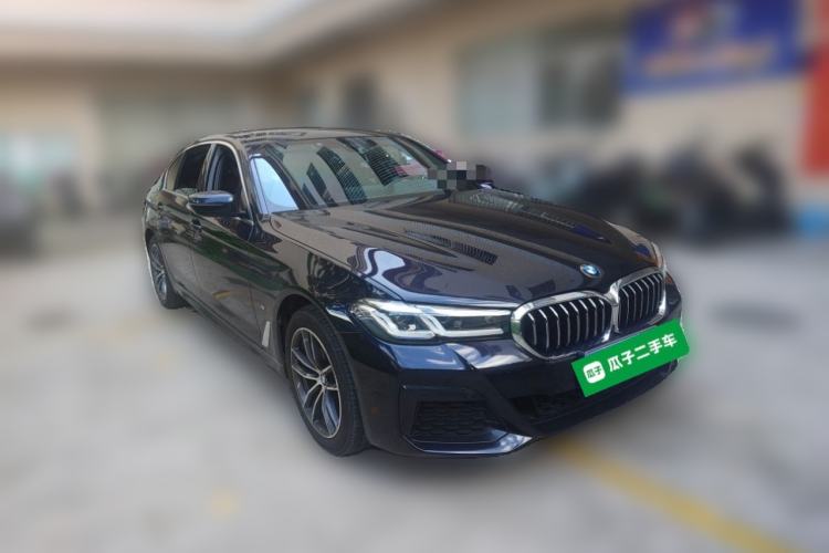 Used BMW 5 Series 2021 Facelifted 525Li M Sport Package Front Right 45 Deg