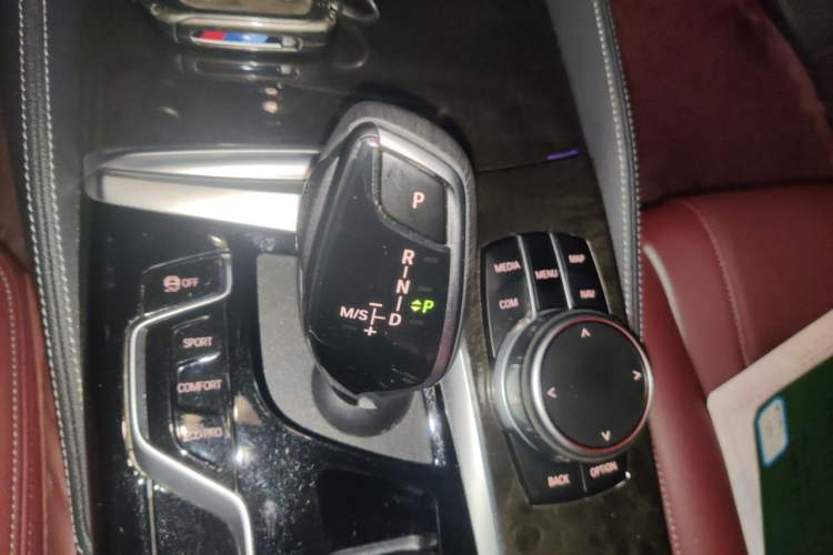 Used BMW 5 Series 2021 Facelifted 525Li M Sport Package Gear Lever