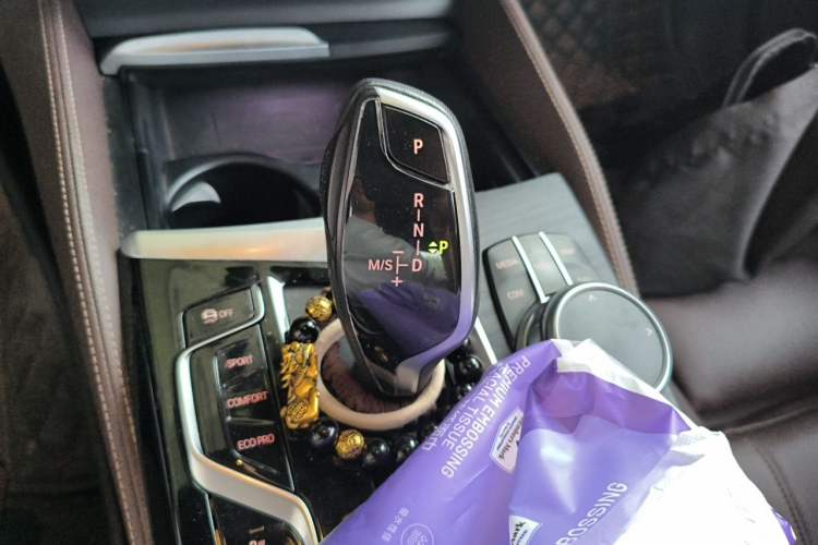 Used BMW 5 Series 2021 Restyled 530Li Luxury Edition M Sport Package Gear Lever