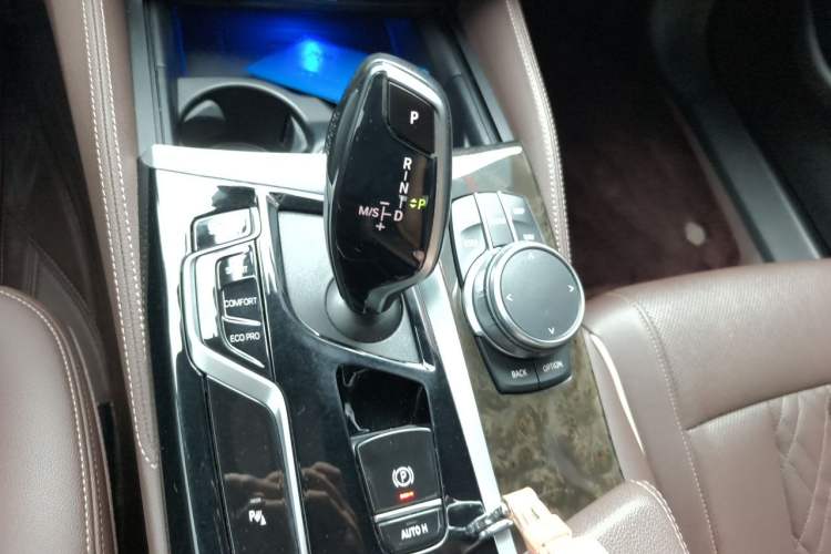 Used BMW 5 Series 2021 525Li M Sport Package Gear Lever