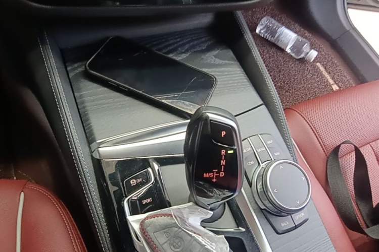 Used BMW 5 Series 2021 Facelifted 530Li Leading Edition M Sport Package Gear Lever