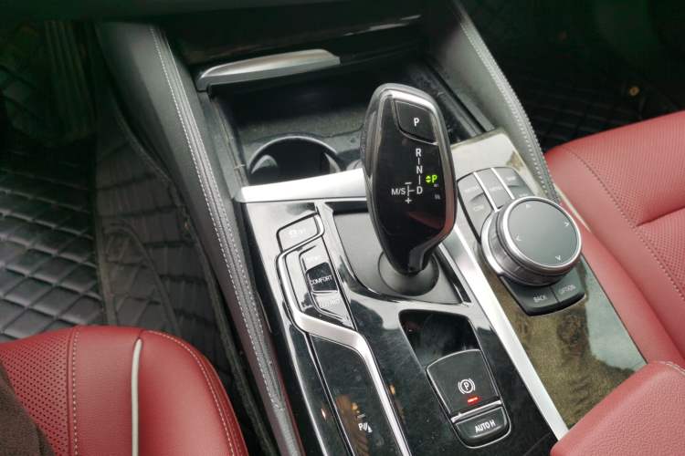Used BMW 5 Series 2021 525Li Luxury Package Gear Lever