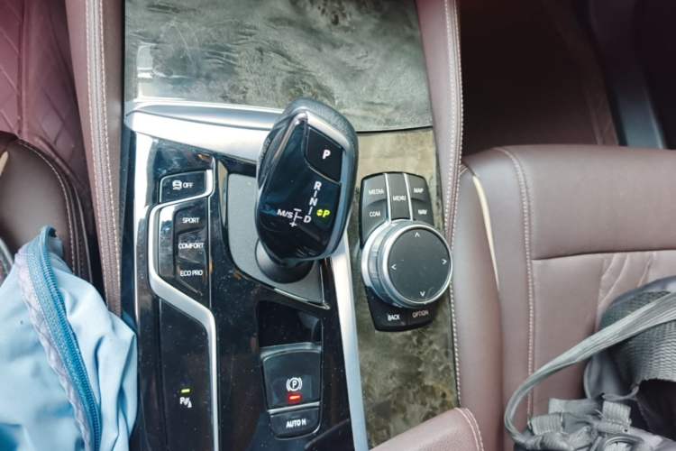 Used BMW 5 Series 2021 525Li Luxury Package Gear Lever