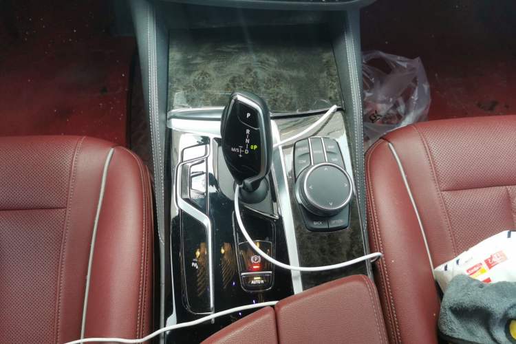 Used BMW 5 Series 2021 525Li M Sport Package Gear Lever