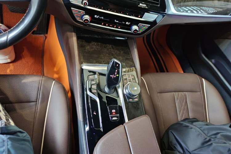 Used BMW 5 Series 2021 525Li M Sport Package Gear Lever
