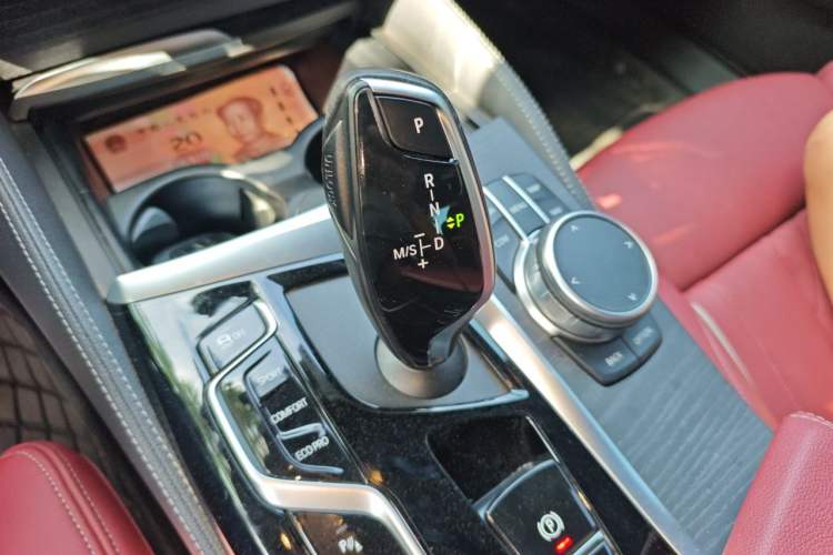 Used BMW 5 Series 2021 Restyled 530Li Luxury Edition M Sport Package Gear Lever