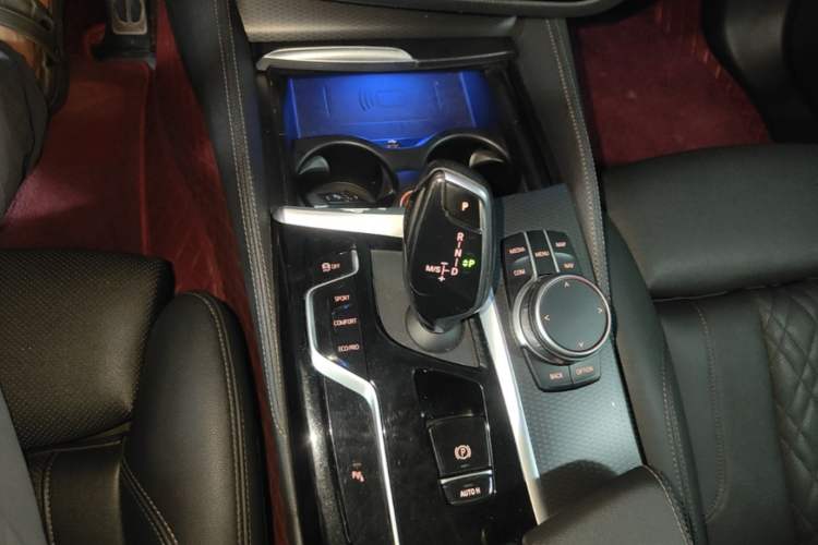 Used BMW 5 Series 2021 530i M Sport Package Gear Lever