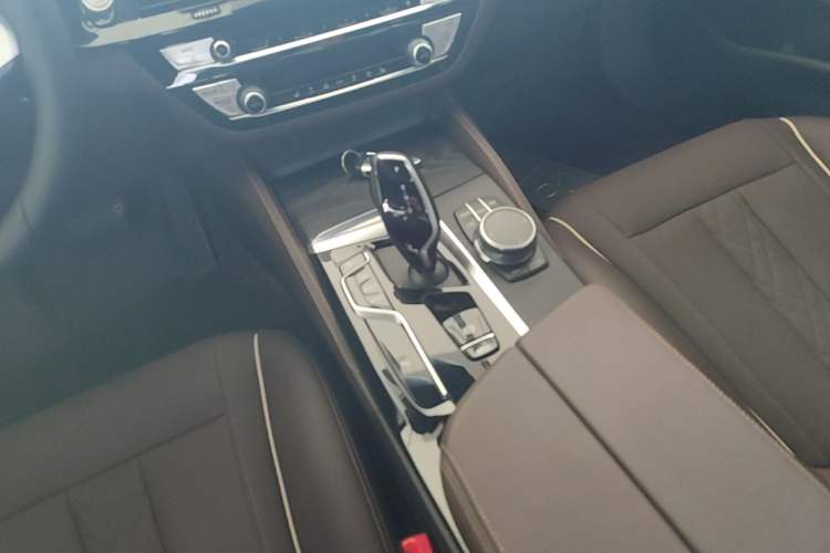 Used BMW 5 Series 2021 530Li xDrive M Sport Package Gear Lever