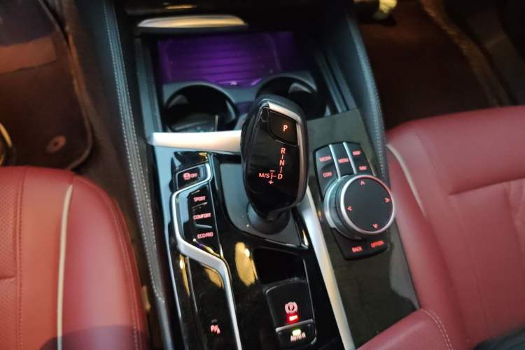 Used BMW 5 Series 2021 Facelifted 525Li M Sport Package Gear Lever