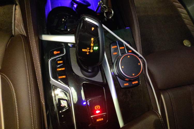 Used BMW 5 Series 2021 530Li Luxury Edition M Sport Package Gear Lever