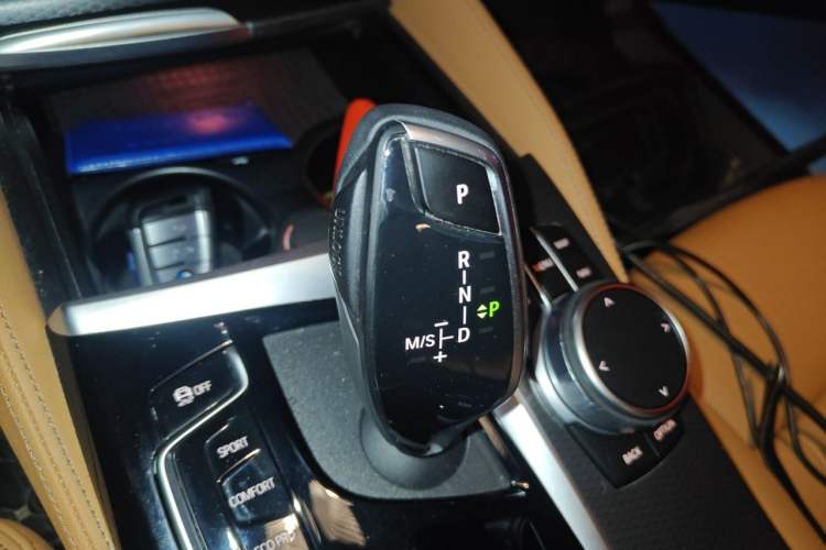 Used BMW 5 Series 2021 525i M Sport Package Gear Lever
