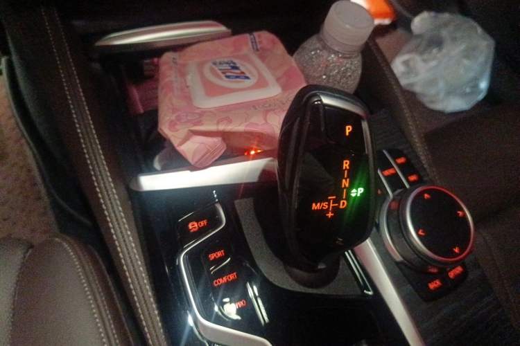 Used BMW 5 Series 2021 Restyled 530Li Luxury Edition M Sport Package Gear Lever
