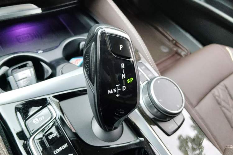 Used BMW 5 Series 2021 525Li Luxury Package Gear Lever