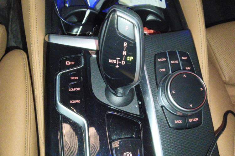 Used BMW 5 Series 2021 530i M Sport Package Gear Lever