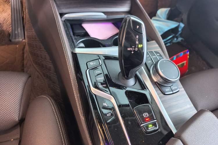 Used BMW 5 Series 2021 530Li Luxury Edition Premium Package Gear Lever