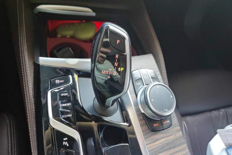 Used BMW 5 Series 2021 530Li Luxury Edition Premium Package Gear Lever