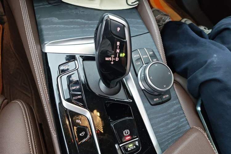 Used BMW 5 Series 2021 Restyled 530Li Luxury Edition M Sport Package Gear Lever