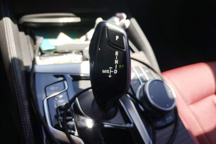 Used BMW 5 Series 2021 Restyled 530Li Leading Edition Luxury Package Gear Lever