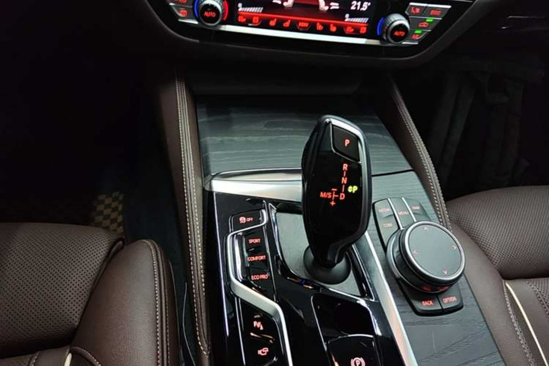 Used BMW 5 Series 2021 Restyled 530Li Luxury Edition M Sport Package Gear Lever