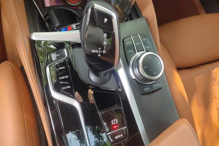 Used BMW 5 Series 2021 525i M Sport Package Gear Lever