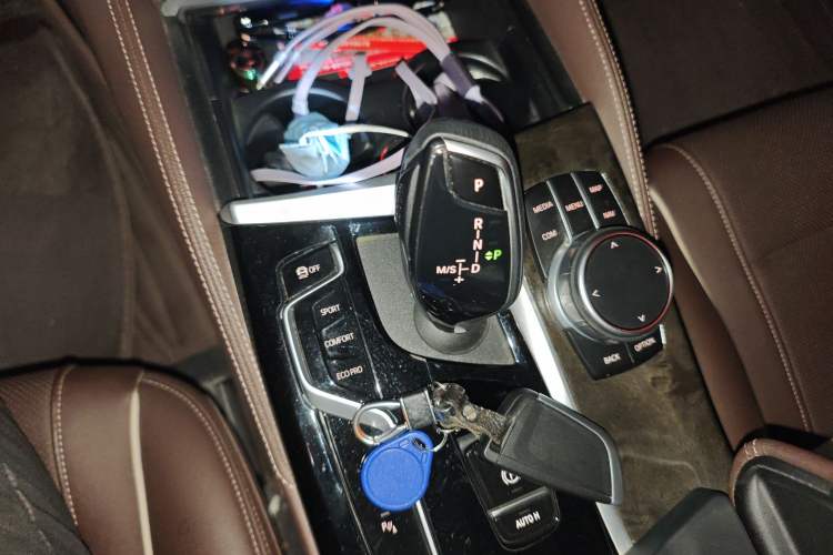 Used BMW 5 Series 2021 525Li Luxury Package Gear Lever