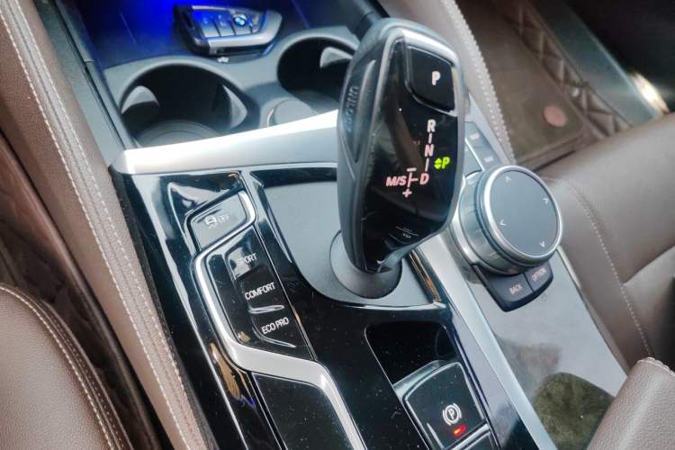 Used BMW 5 Series 2021 525Li Luxury Package Gear Lever