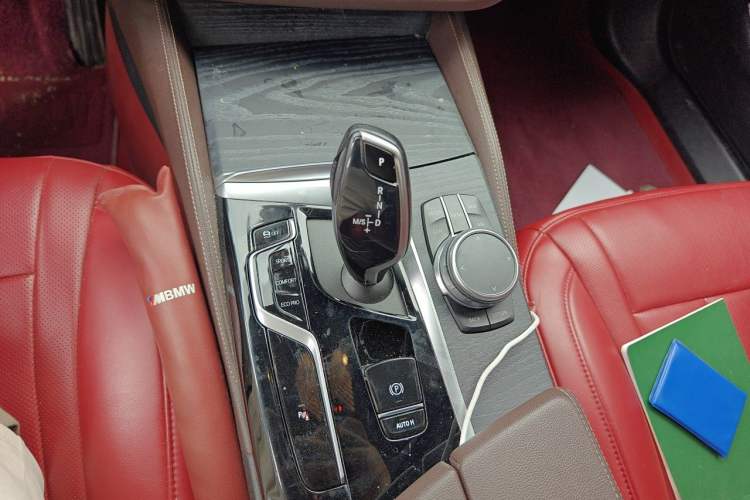 Used BMW 5 Series 2021 Facelifted 530Li Leading Edition M Sport Package Gear Lever