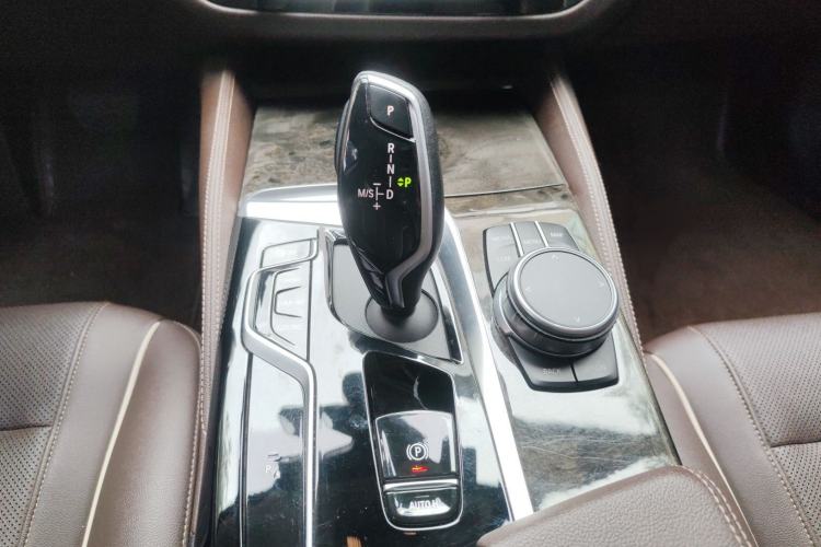 Used BMW 5 Series 2021 525Li Luxury Package Gear Lever