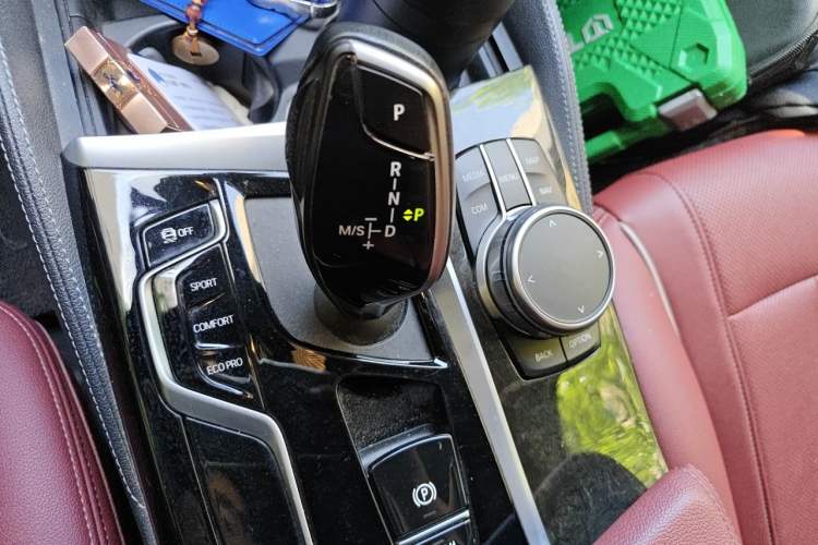 Used BMW 5 Series 2021 Facelifted 525Li M Sport Package Gear Lever