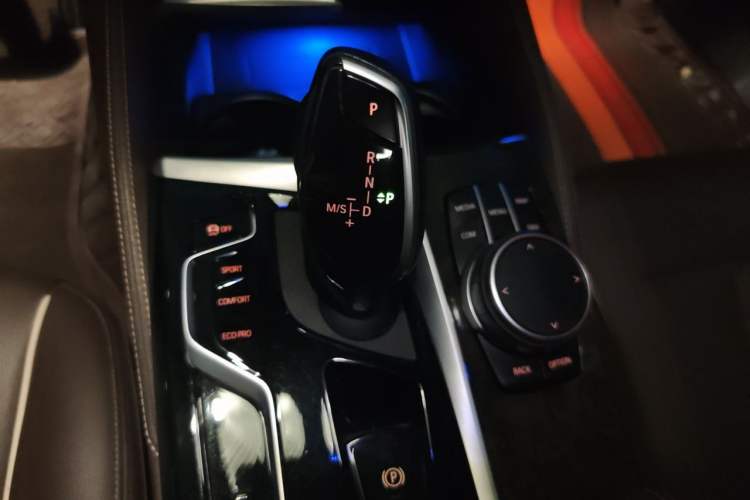 Used BMW 5 Series 2021 525Li M Sport Package Gear Lever