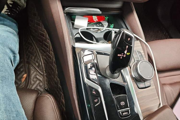 Used BMW 5 Series 2021 530Li Luxury Edition Premium Package Gear Lever