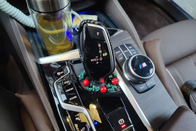 Used BMW 5 Series 2021 Updated 530Li Luxury Package Premium Edition Gear Lever