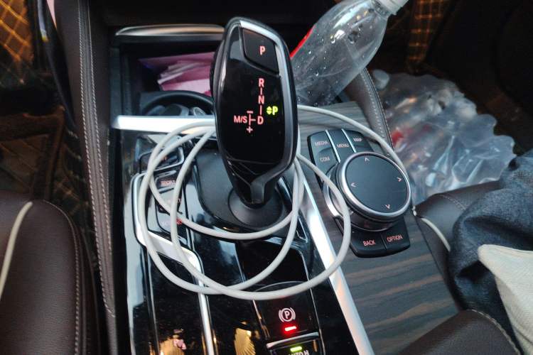 Used BMW 5 Series 2021 Restyled 530Li Leading Edition Luxury Package Gear Lever