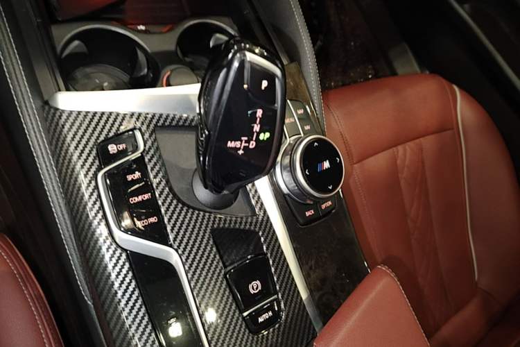 Used BMW 5 Series 2021 Facelifted 525Li M Sport Package Gear Lever