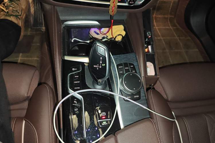 Used BMW 5 Series 2021 530Li Luxury Edition M Sport Package Gear Lever