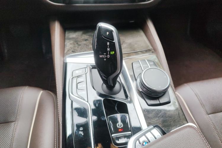 Used BMW 5 Series 2021 525Li Luxury Package Gear Lever