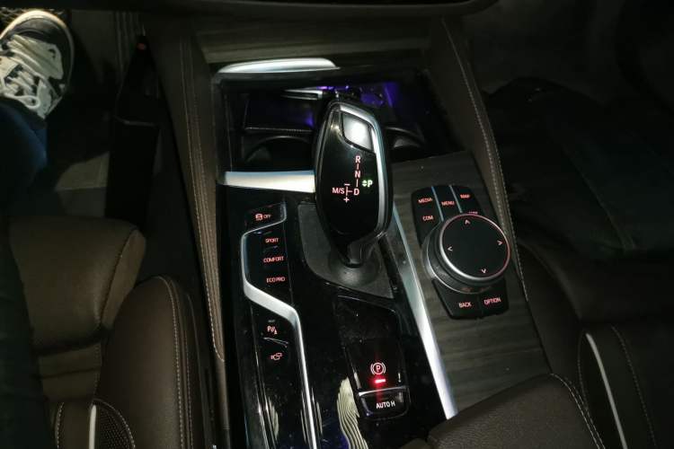 Used BMW 5 Series 2021 530Li Luxury Edition Premium Package Gear Lever