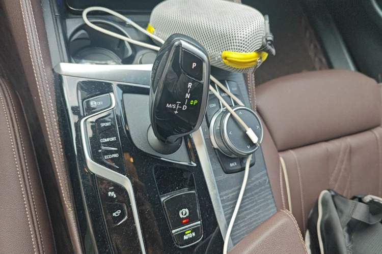 Used BMW 5 Series 2021 530Li Luxury Edition M Sport Package Gear Lever