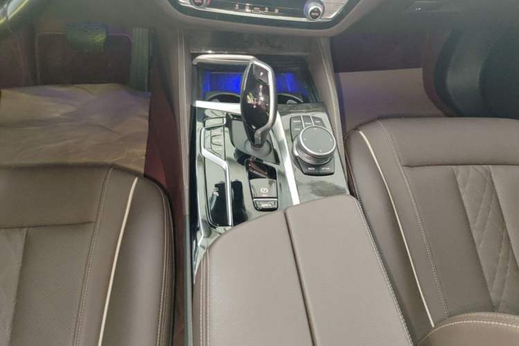 Used BMW 5 Series 2021 525Li M Sport Package Gear Lever
