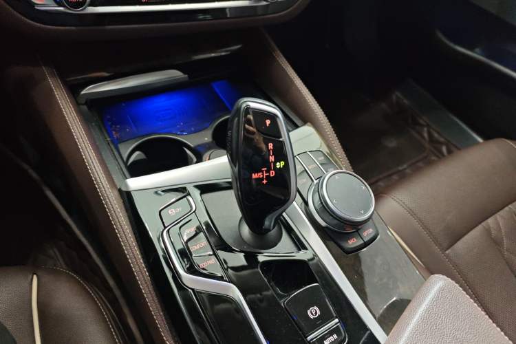 Used BMW 5 Series 2021 525Li Luxury Package Gear Lever