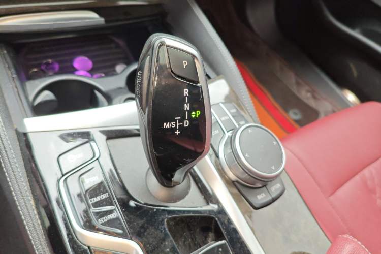 Used BMW 5 Series 2021 Facelifted 525Li M Sport Package Gear Lever