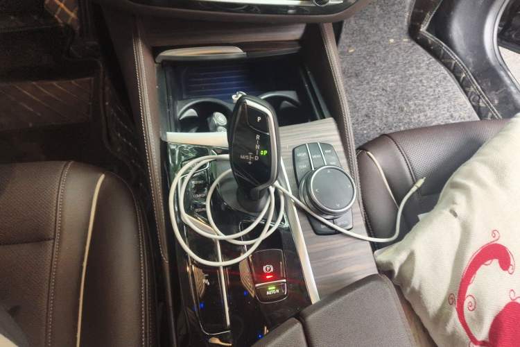 Used BMW 5 Series 2021 Restyled 530Li Leading Edition Luxury Package Gear Lever