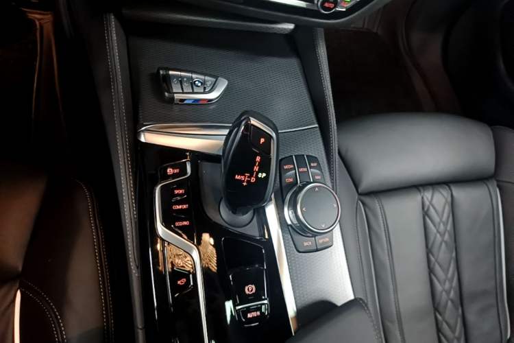 Used BMW 5 Series 2021 540i Sport Line M Sport Package Gear Lever