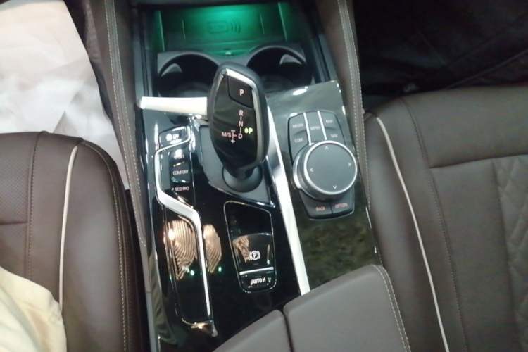 Used BMW 5 Series 2021 Facelifted 525Li M Sport Package Gear Lever