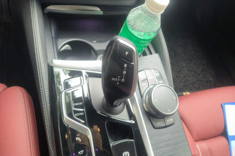 Used BMW 5 Series 2021 530Li Luxury Edition M Sport Package Gear Lever
