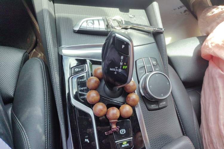 Used BMW 5 Series 2021 525i M Sport Package Gear Lever
