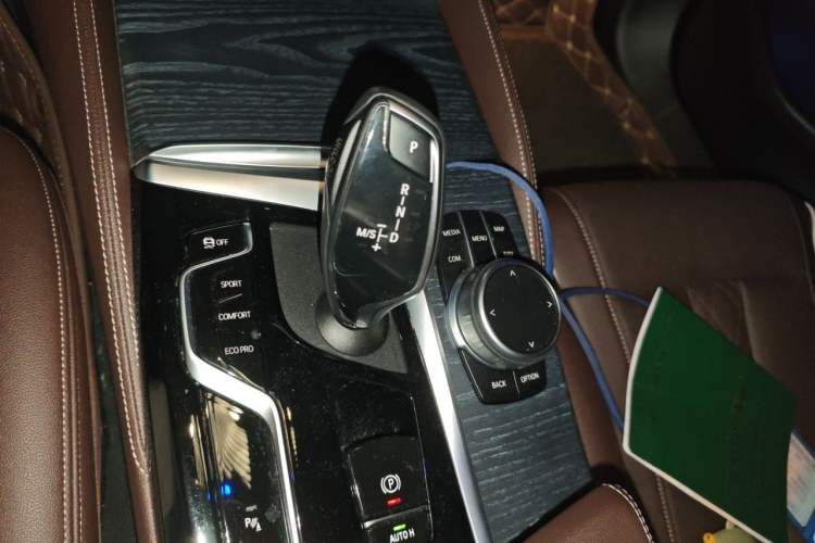 Used BMW 5 Series 2021 Facelifted 530Li Leading Edition M Sport Package Gear Lever