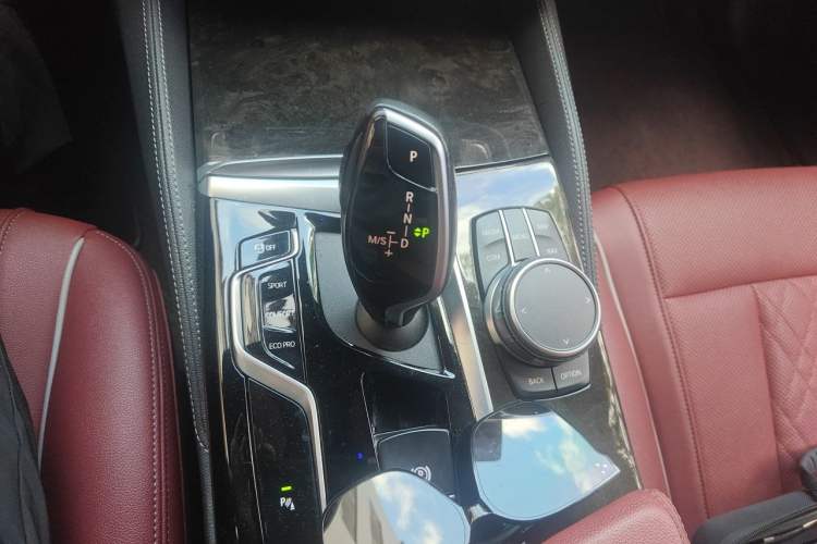 Used BMW 5 Series 2021 Facelifted 525Li M Sport Package Gear Lever
