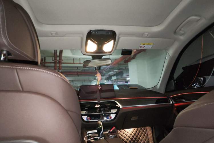 Used BMW 5 Series 2021 530Li Luxury Edition Premium Package Headliner