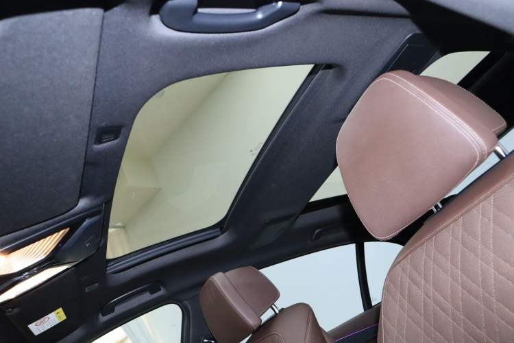 Used BMW 5 Series 2021 530Li Luxury Edition M Sport Package Headliner
